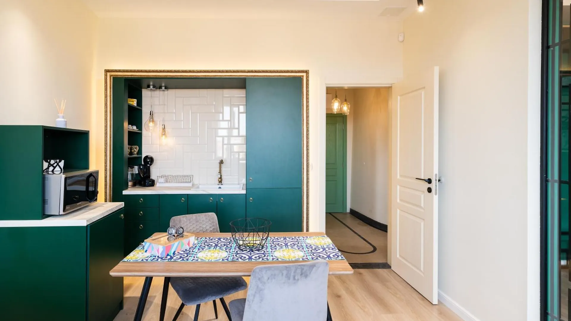 Heart Of The Center, 2Bedroom View Lux Apartment ソフィア