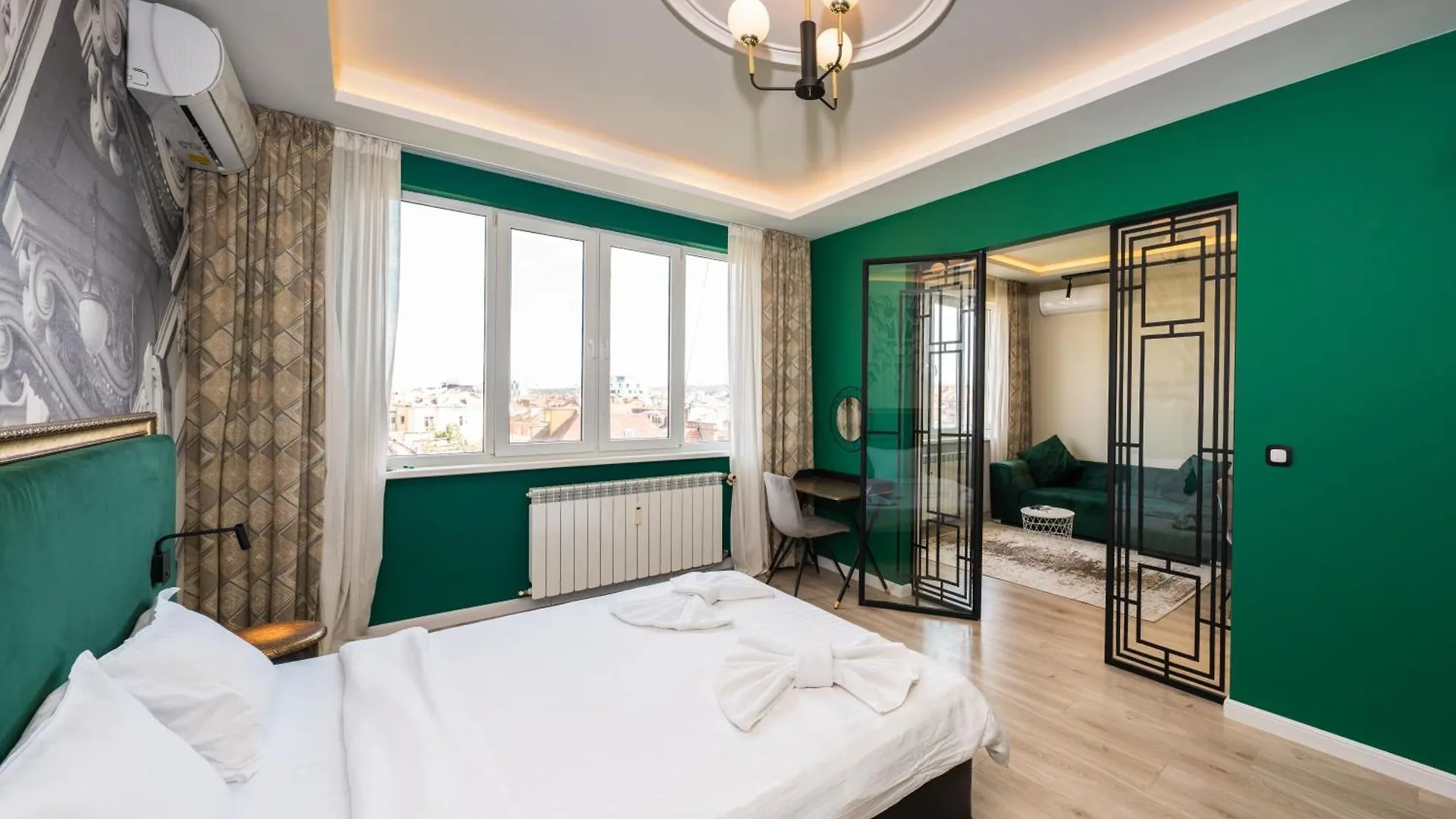 Heart Of The Center, 2Bedroom View Lux Apartment ソフィア
