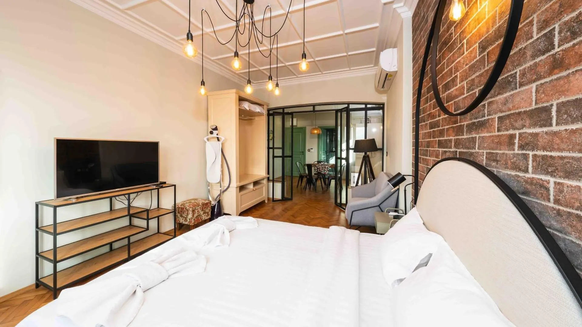 Heart Of The Center, 2Bedroom View Lux Apartment ソフィア